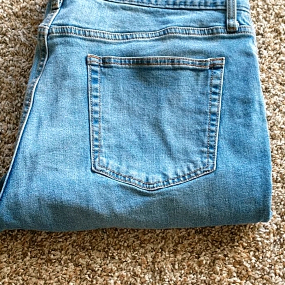 Old Navy Flex Straight Jeans